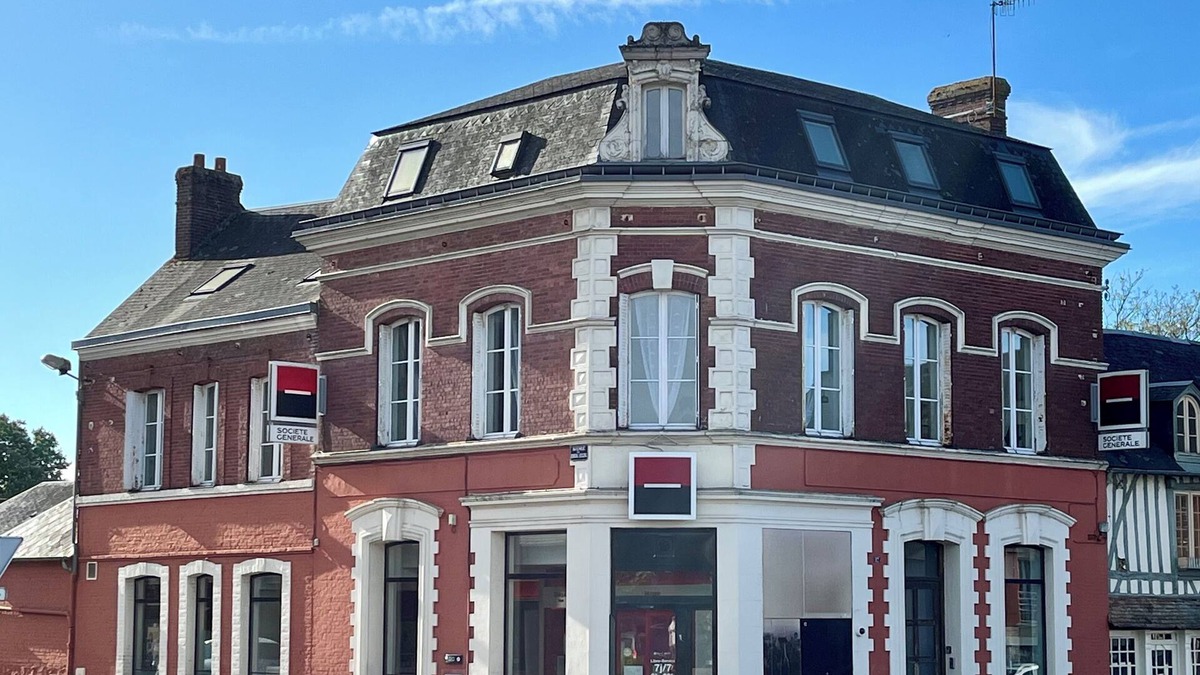 Brionne Apartment | Grand Appartement Lumineux Avec Terrasse/Beautiful Penthouse Flat in Normandy