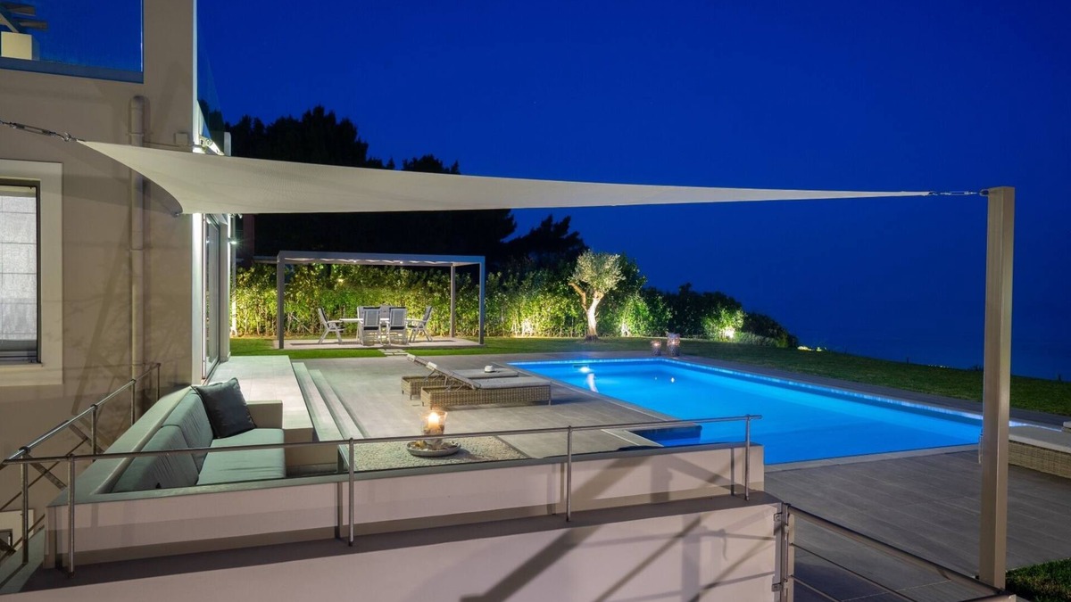 Lakithra Villa | GRAND AZZURRO IS AN INCREDIBLE EXCLUSIVE RESIDENCE WITH TRULY BREATHTAKING VIEWS