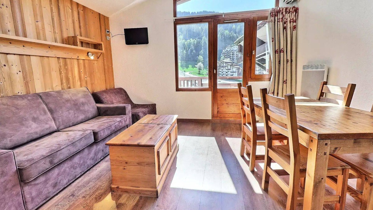 La Perriere Apartment | Grand Bois Residence B - CONFORTABLE 2 PARTS, SKIS TO PIEDS AND NEAR TRADE
