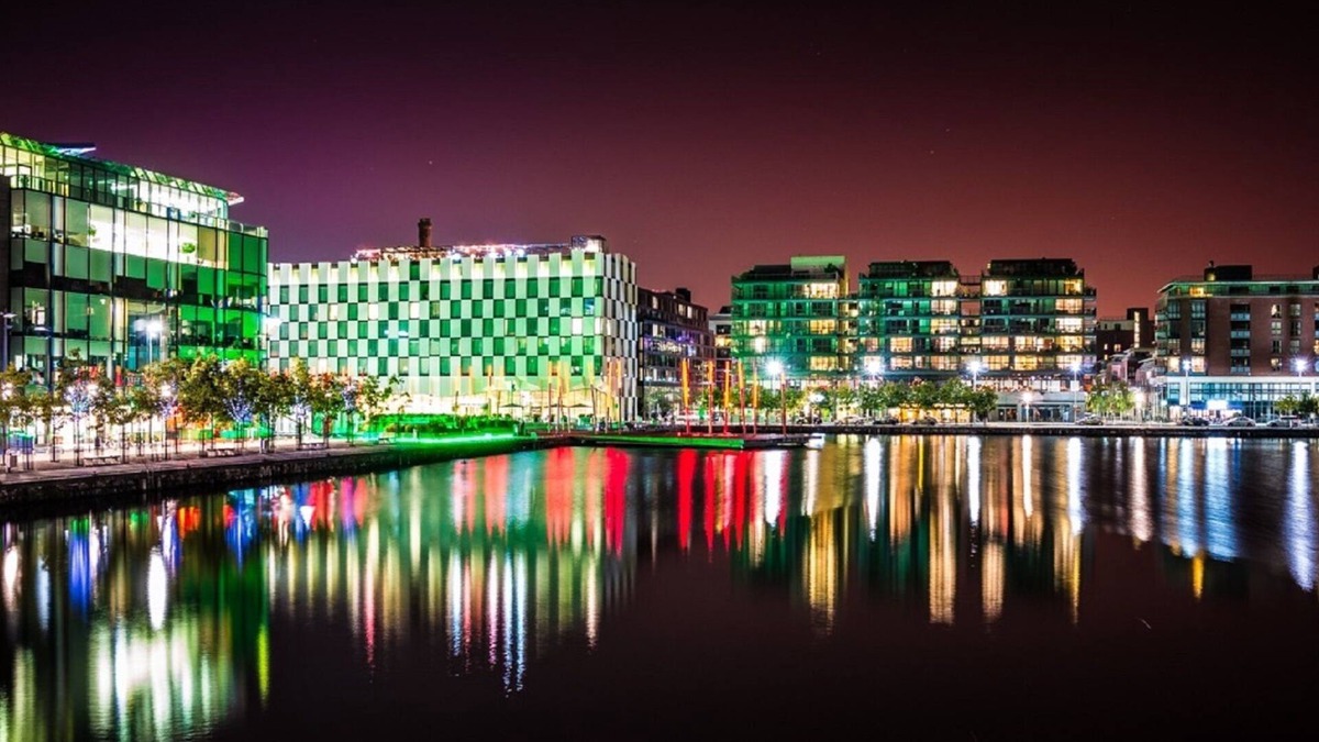 Dublin House | “ GRAND CANAL DOCK LUXURY “ SPECIAL OFFER'
