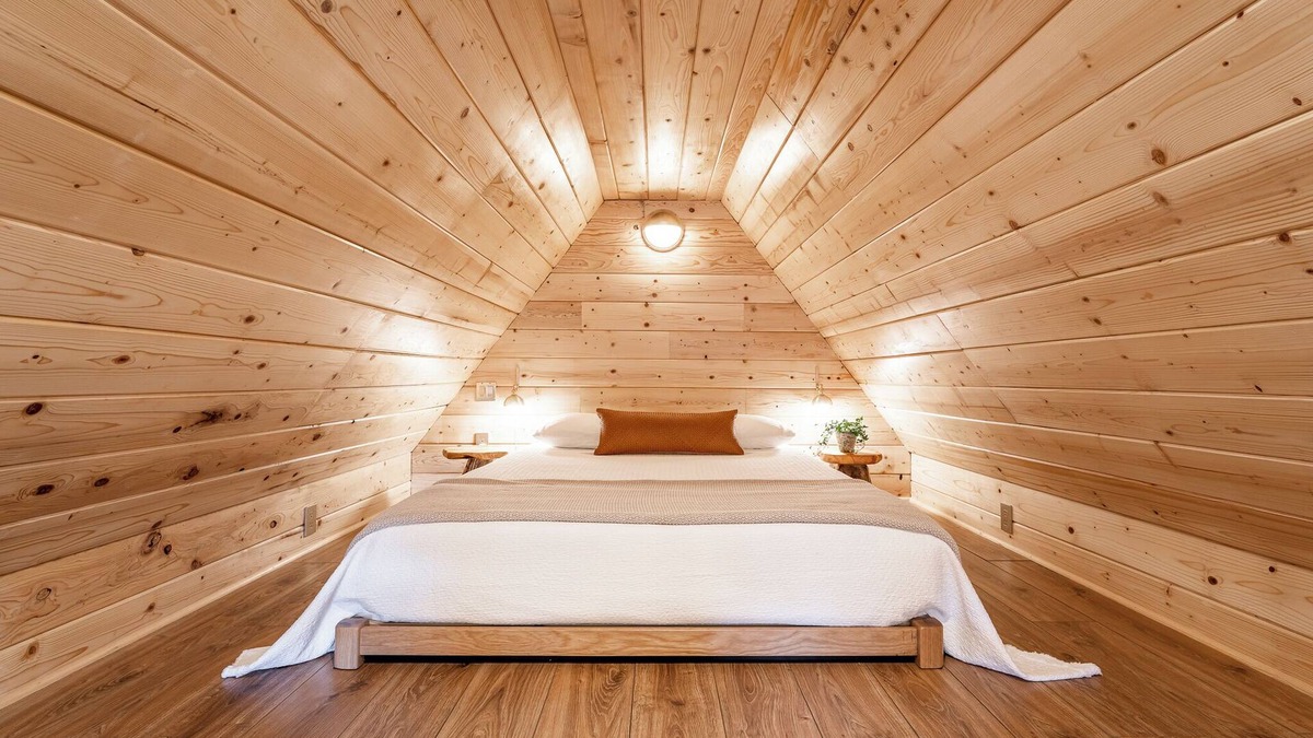 Williams House | Grand Canyon Close Tiny House: 3 Block Walk to Town: Fire Pit, AC, WiFi