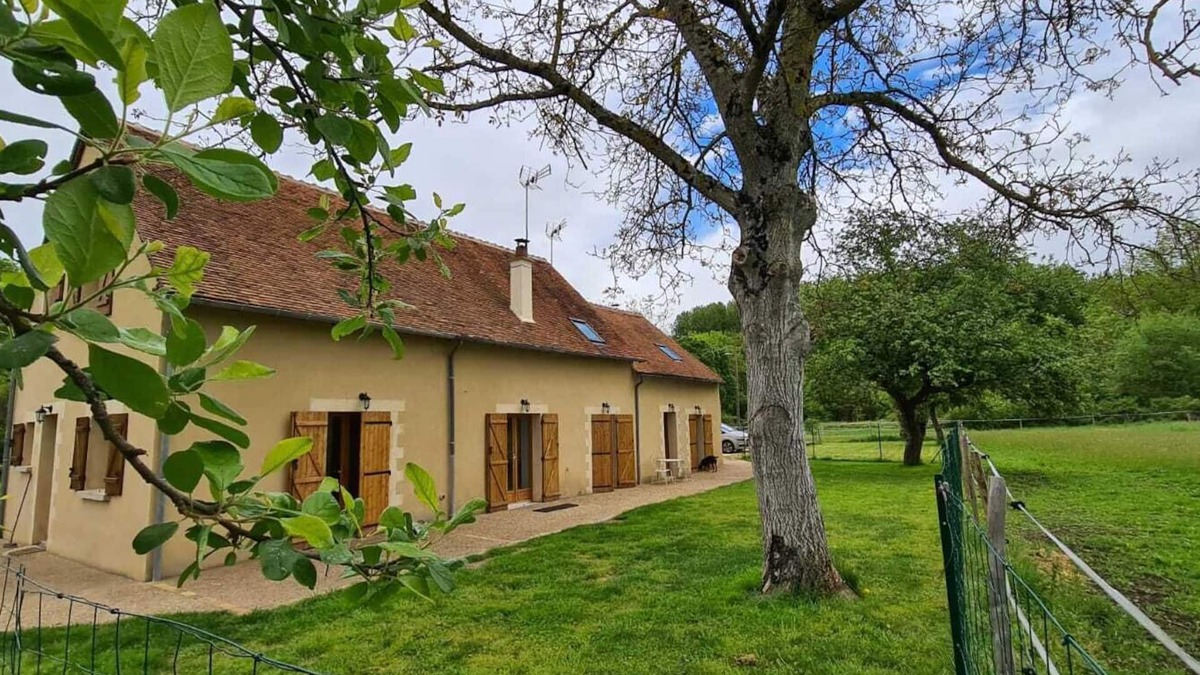 Cosne-Cours-sur-Loire House | Grand gite Du Moulin
