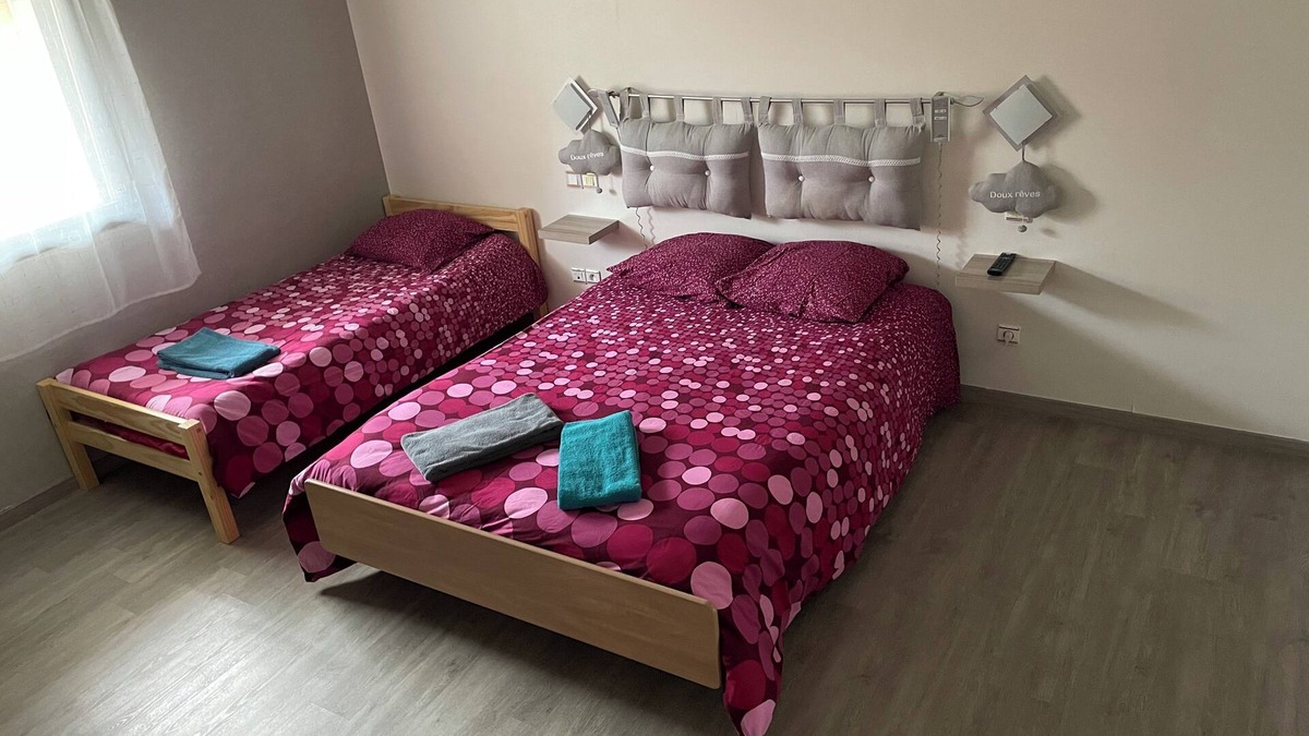 Locmaria-Grand-Champ Villa | GRAND GÎTE FAMILIALE sleeps 15 PMR 10 min from VANNES