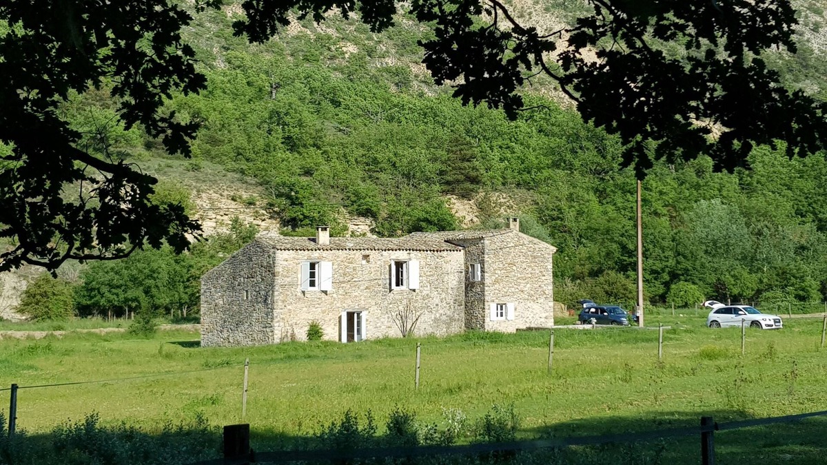 Revest-des-Brousses House | Grand gite le moulin de roche in the luberon.