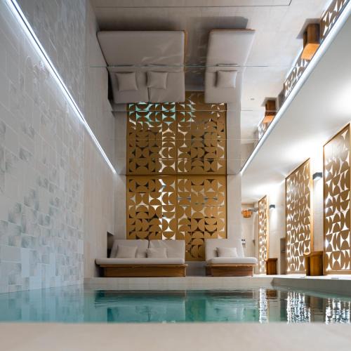 Aix-les-Bains City Center Hotel | Grand Hôtel Du Parc - Teritoria