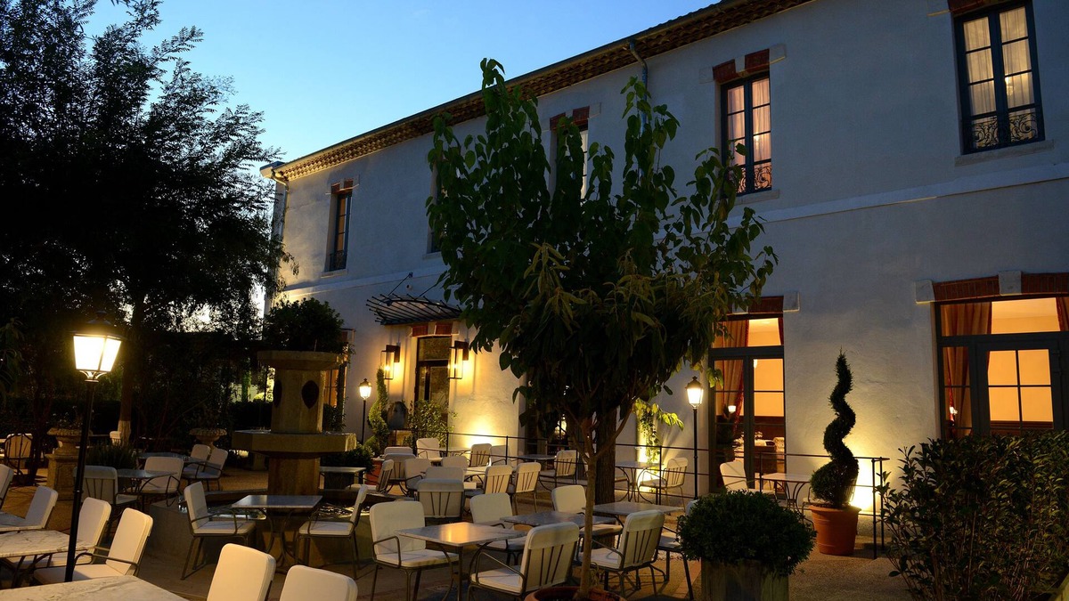 L'Isle-sur-la-Sorgue Hotel | Grand Hôtel Henri