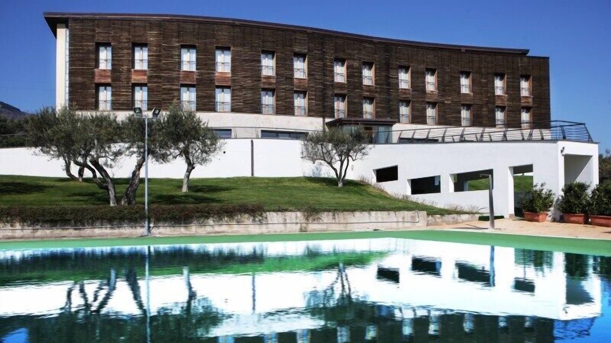 Barile Hotel | Grand Hotel garden