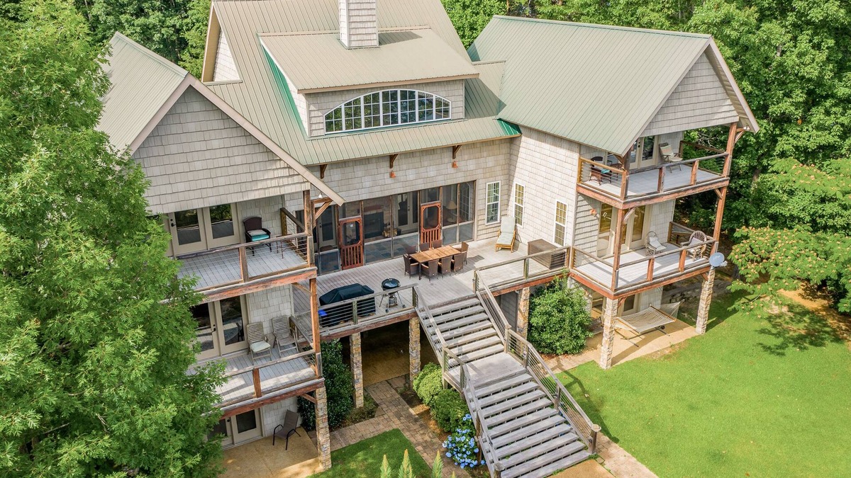 Arley House | Grand Lodge: 7 BR, 4.5 BA House in Arley, Sleeps 20