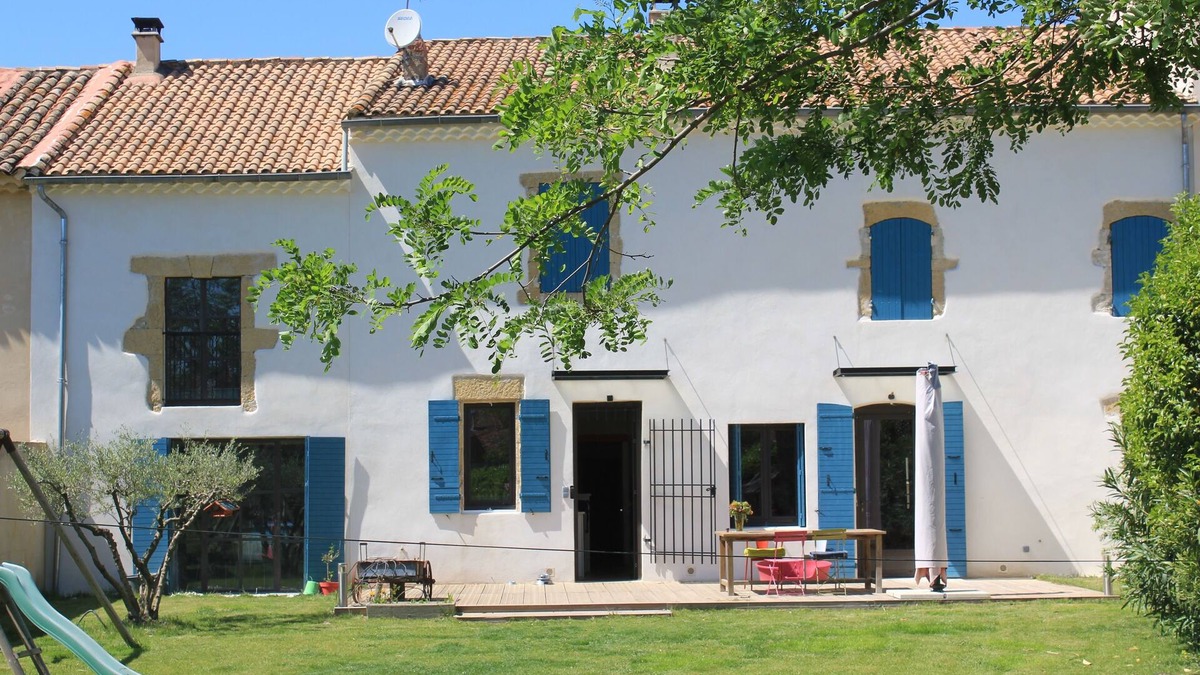 Sauveterre House | Grand mas Avec Piscine et Grand Jardin Arboré, à 10 min D'avignon