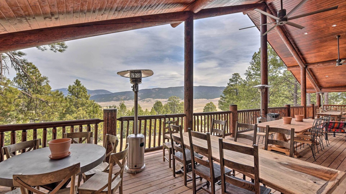 Eagle Nest Cabin | Grand Mountain Retreat in Angel Fire w/Game Room!