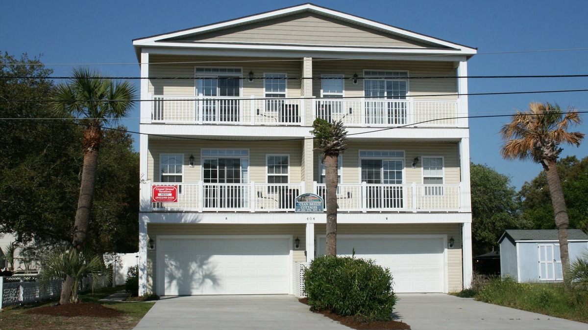 Crescent Beach House | Grand Ocean Getaway III, Private Pool !