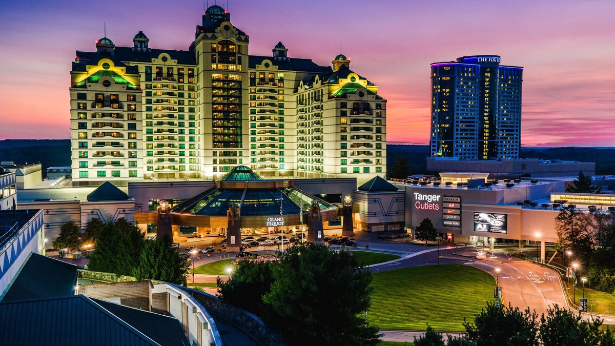 Mashantucket Hotel | Grand Pequot Tower at Foxwoods