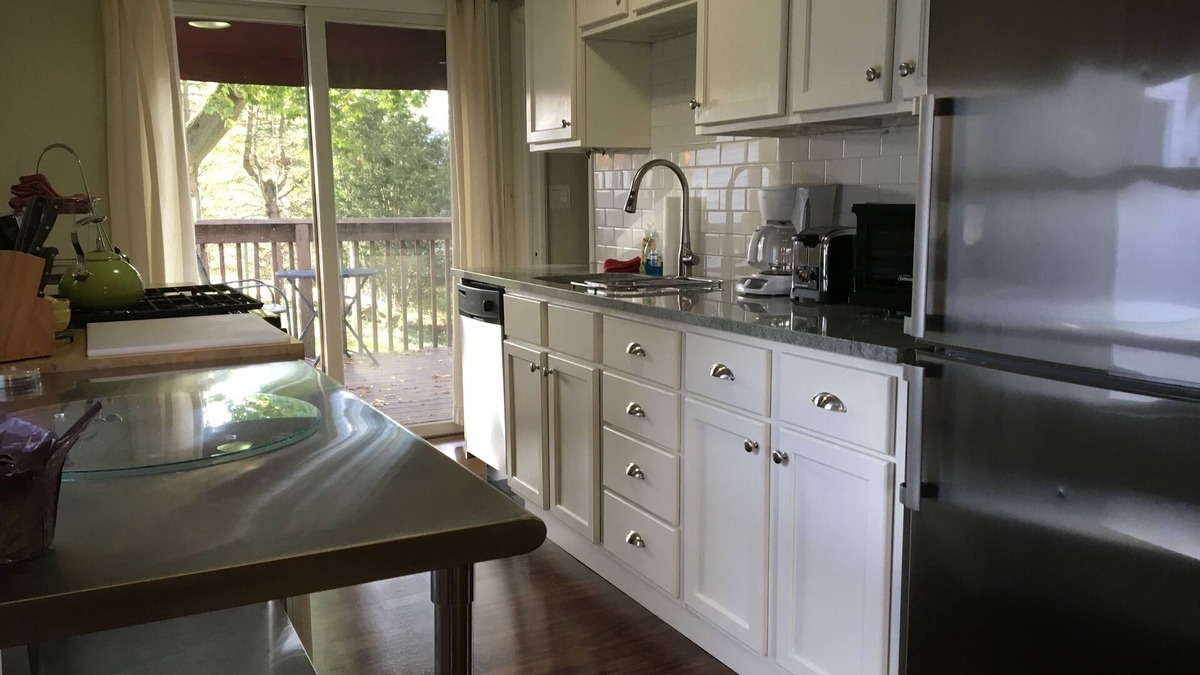 Fulton Heights House | Grand Rapids Fulton Heights Tinyish HOUSE Corporate Rental