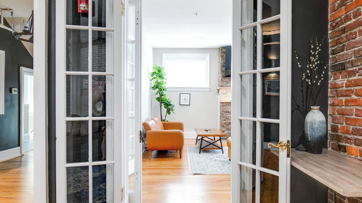 Museum District House | Grand Retreat with VMFA Views + Large Groups