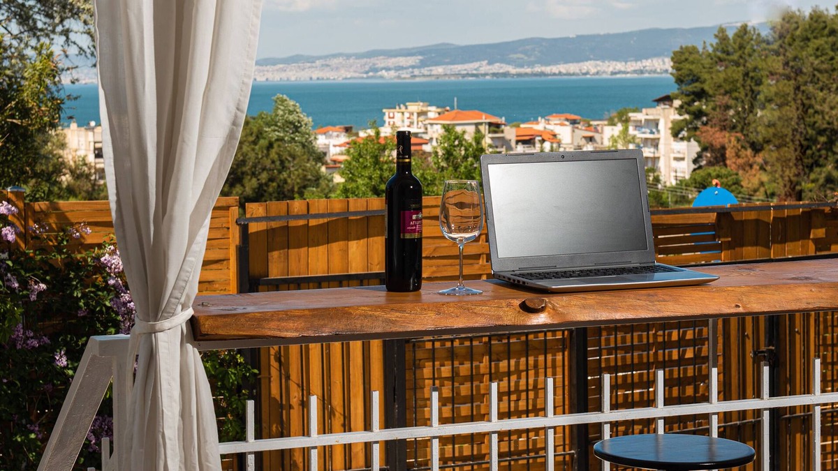 Agia Triada Cottage | Grand Seaview Retreat - walk to the beach