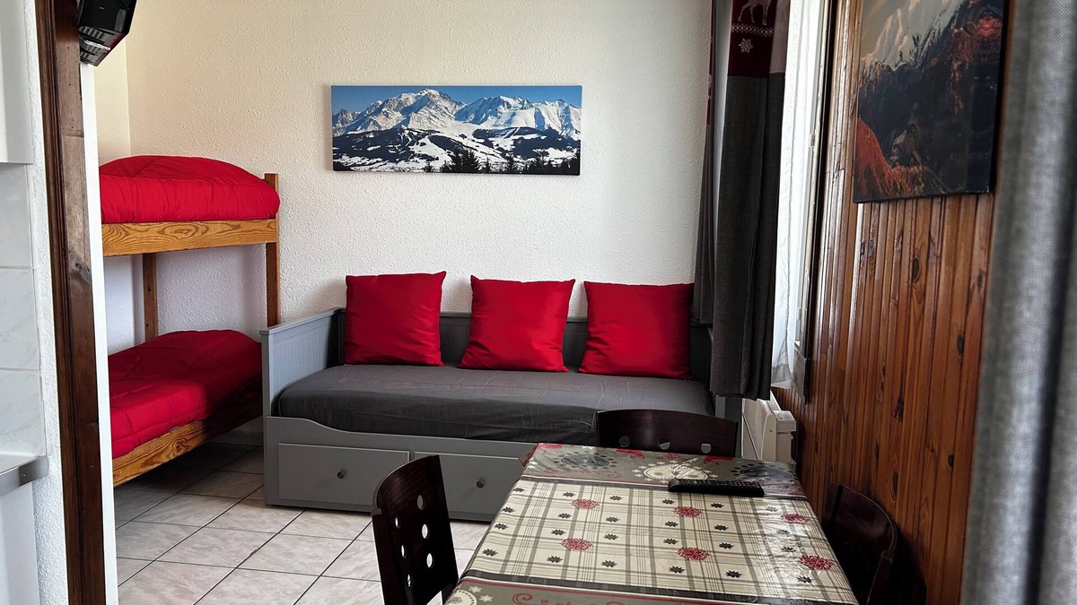 La Llagonne Apartment | Grand Studio Cabine AU Pied DES Pistes DE SKI DE LA Quillane