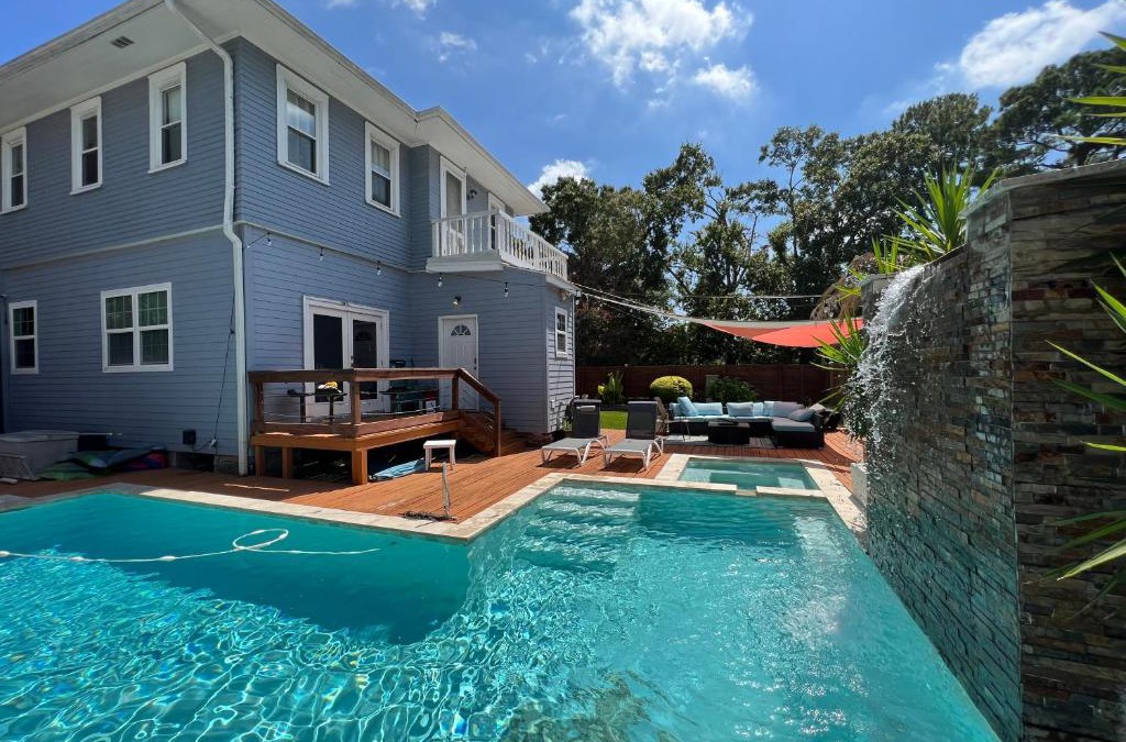 Navarre House | GrandCraftsman style home with pool and hot tub/center to all of New Orleans