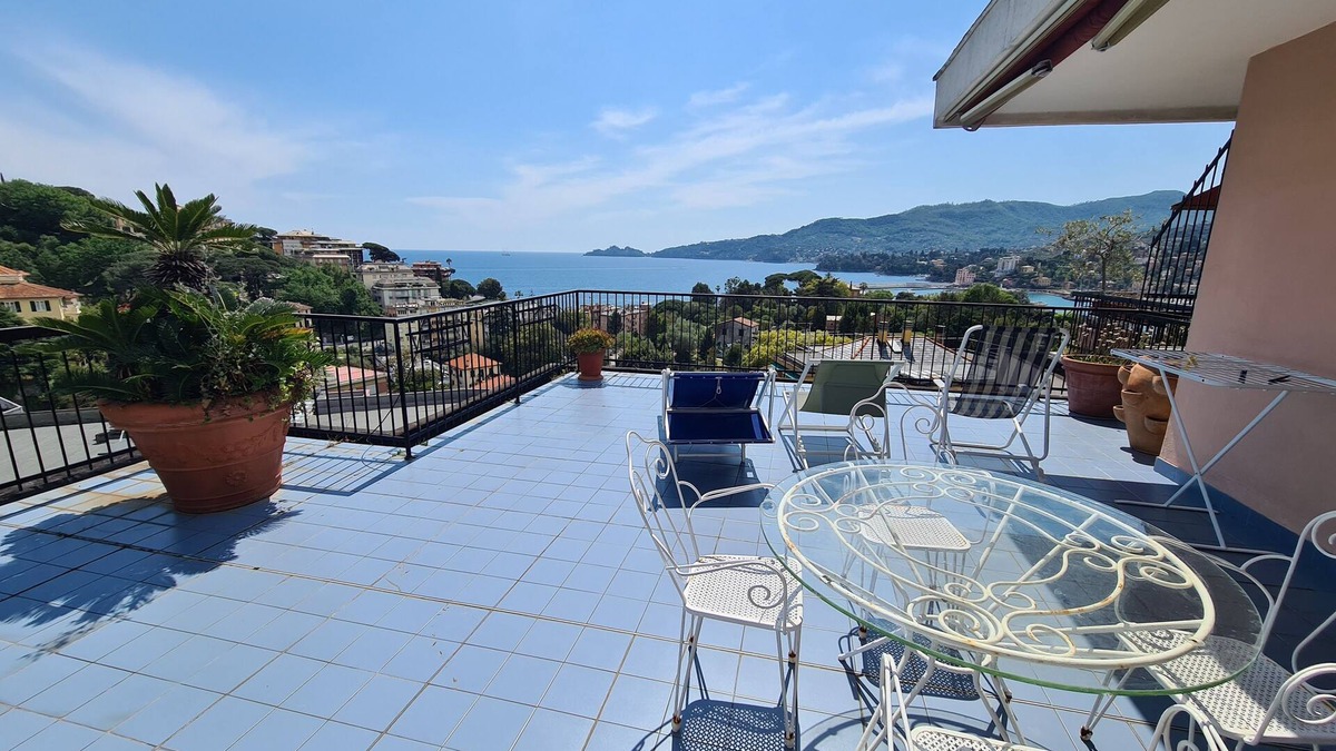 Rapallo Apartment | Grande Attico by PortofinoVacanze