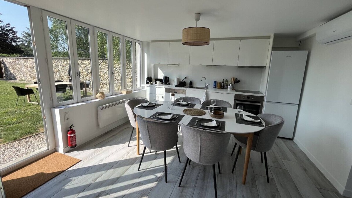 Pressagny-lʼOrgeuilleux House | Grande Maison de Campagne Climatisé Avec Jardin