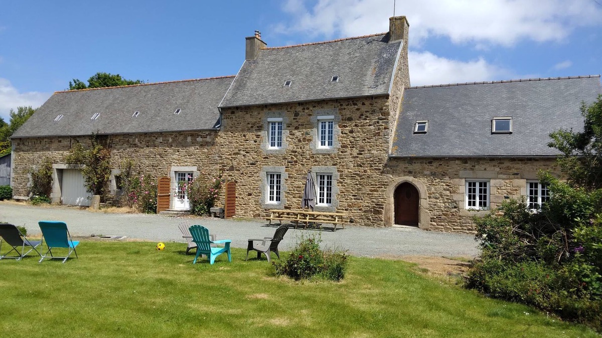 Ploezal House | Grande Longère
