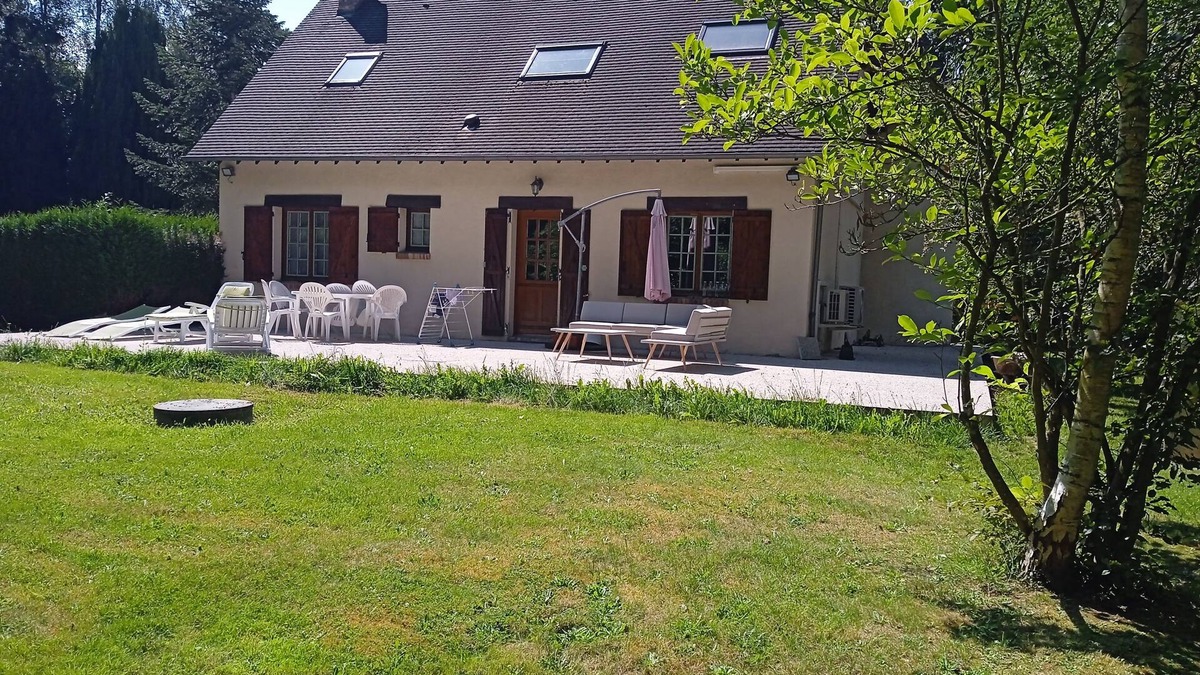 Orvaux House | Grande Maison Dans un Lotissement Protégé à 1 Heure 15 de Paris