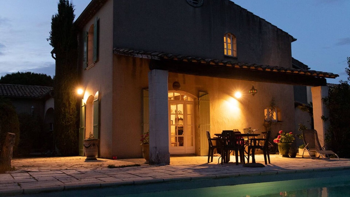 Pierrelatte House | Grande Maison Familiale Avec Piscine au Carrefour de Belles Régions Touristiques