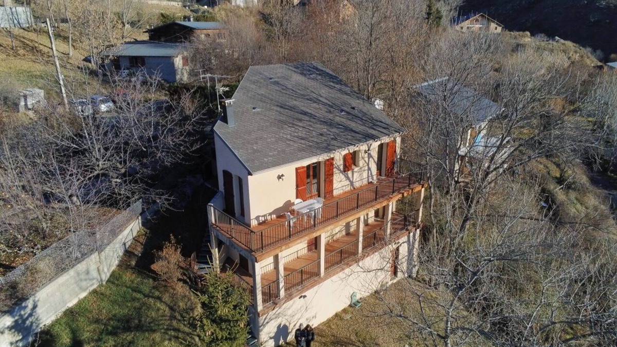 Estavar House | Grande Maison Familiale au Centre de la Cerdagne