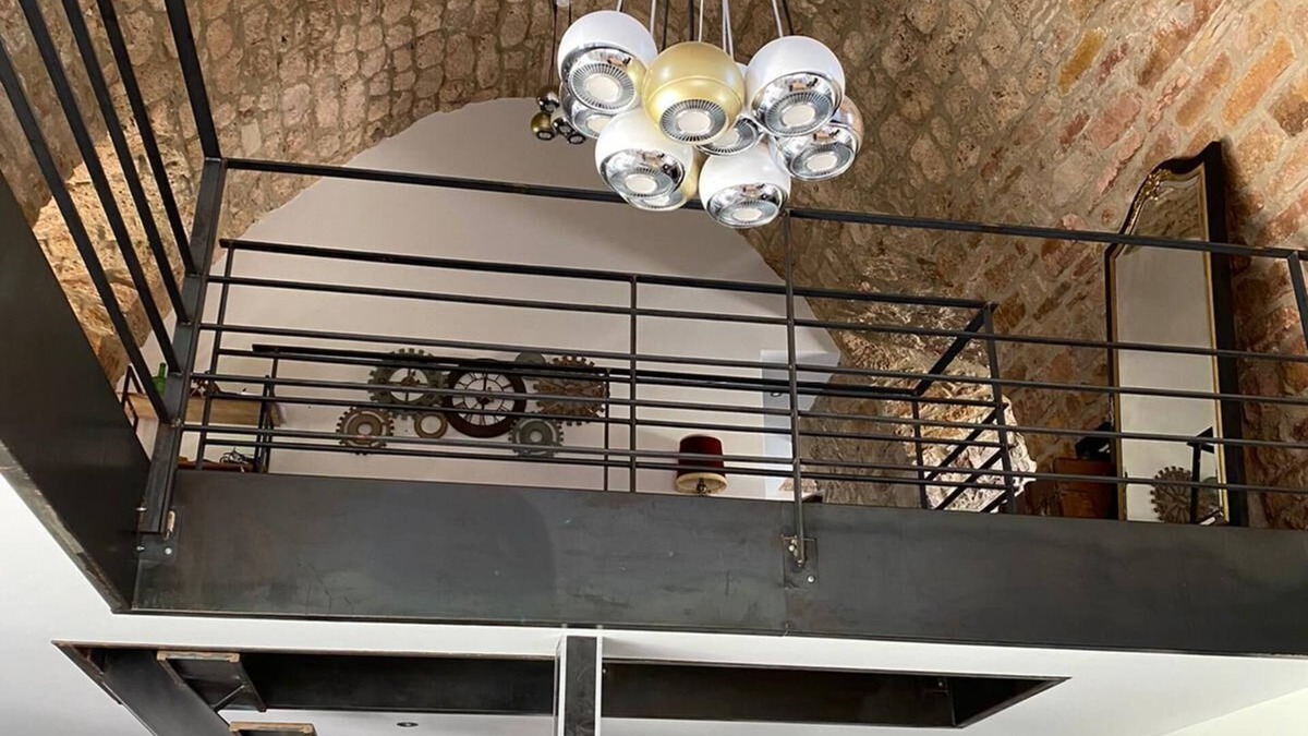 Saint-Affrique House | Grande Maison Voûtée en Pierre Avec Piscine