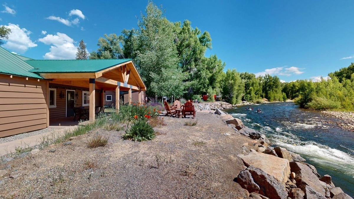 Gunnison Cabin | Grandpa`s Cabin on the River