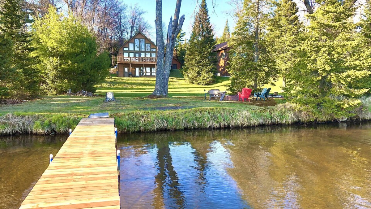St Germain House | Grandview Getaway - Total Family Friendly Package