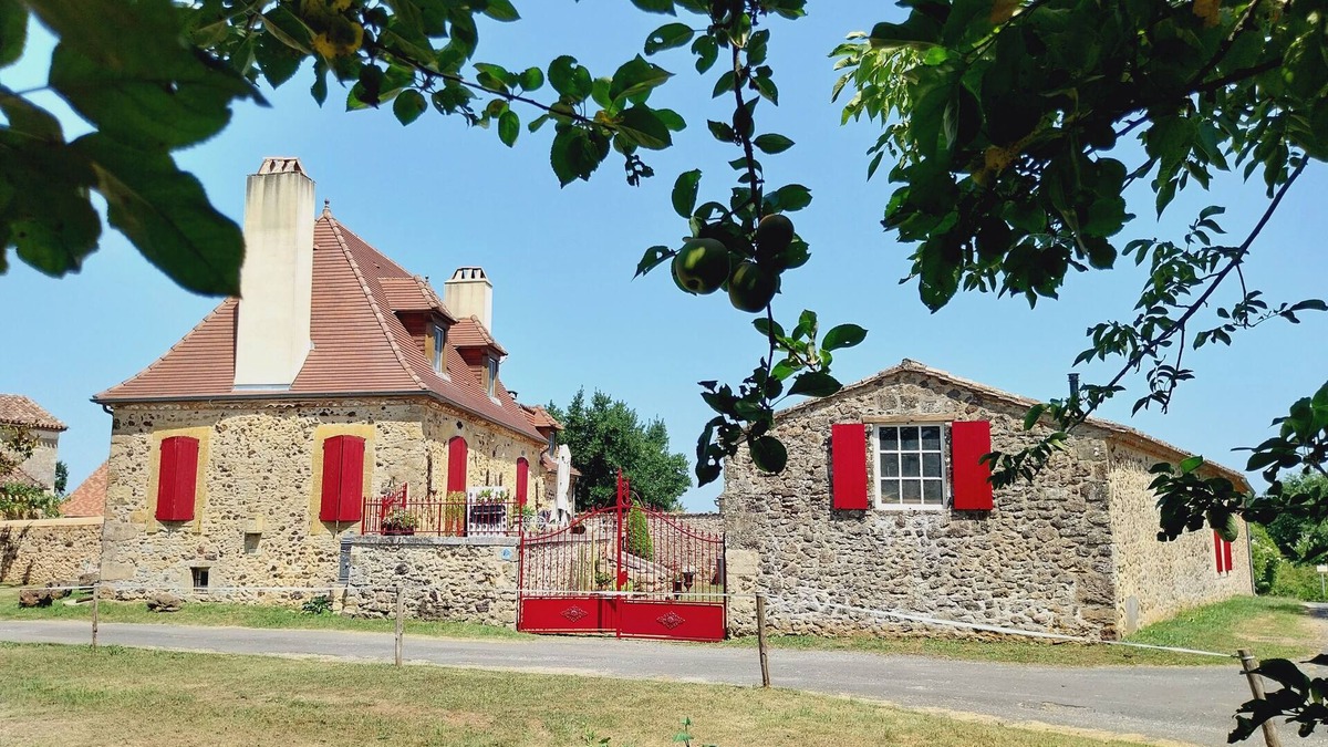 Pays-de-Belves Cottage | Grange Aménagée Dans un Bourg de Maisons Anciennes au Coeur du Périgord Noir!