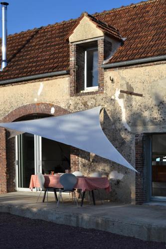Manou House | Grange habitée, nature & design
