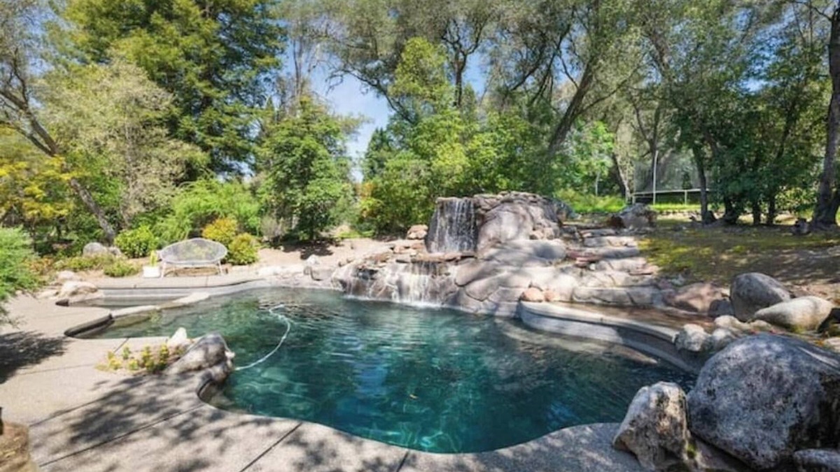 Granite Bay House | Granite Bay Luxury Getaway with Huge Game Room