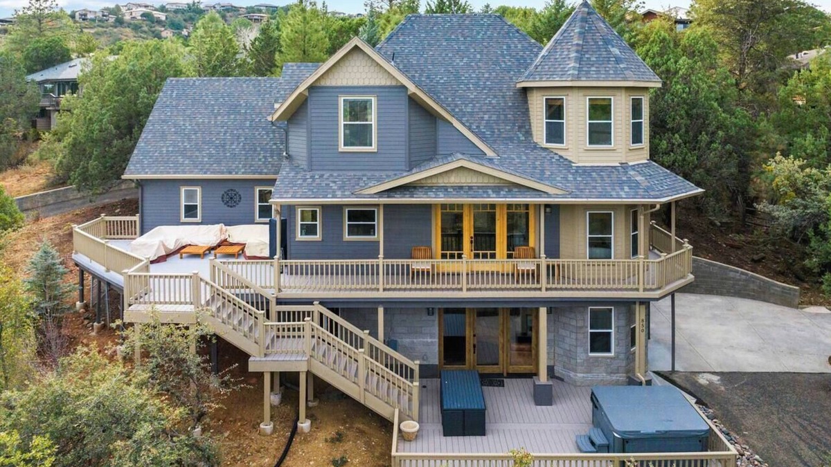 Prescott House | Granite Pines Chalet