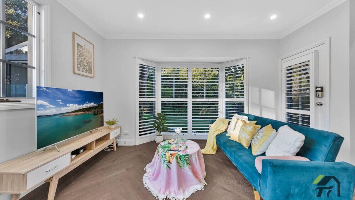 Gordon House | Granny Flat with Pool at the heart of Gordon