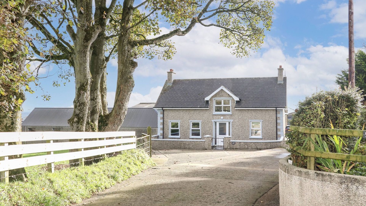 Bushmills Cottage | GRANNY'S, pet friendly, with a garden in Bushmills, County Antrim