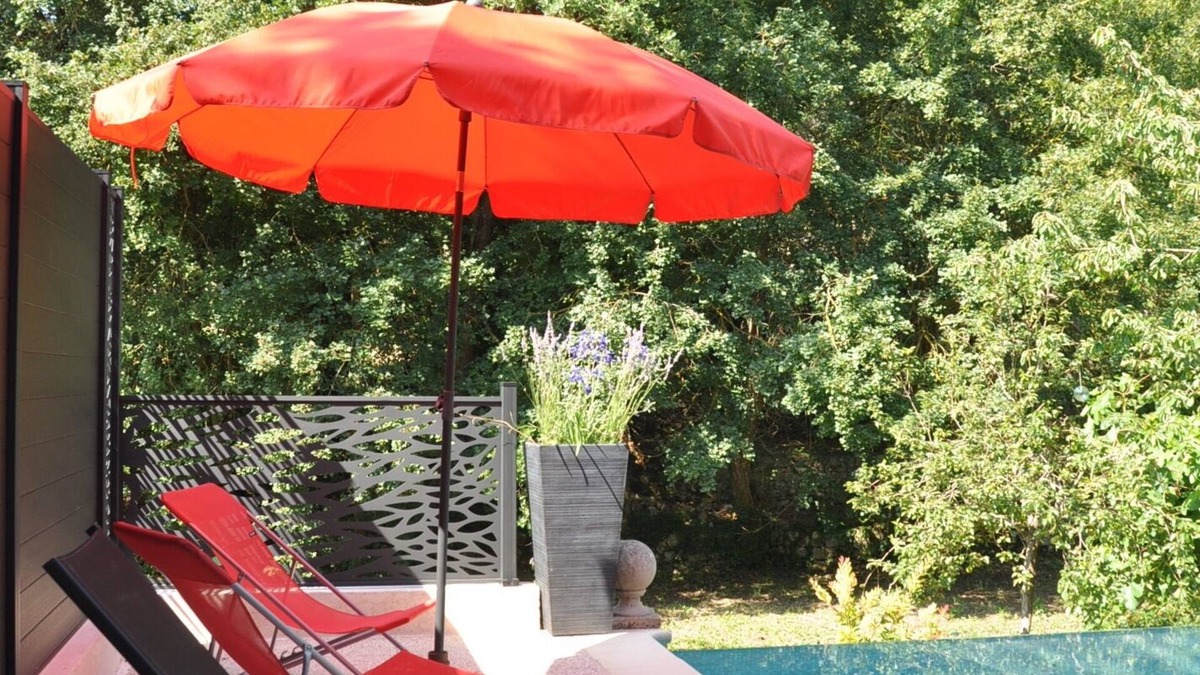 Saint-Jacques Apartment | Grasse, quiet, garden, swimming pool