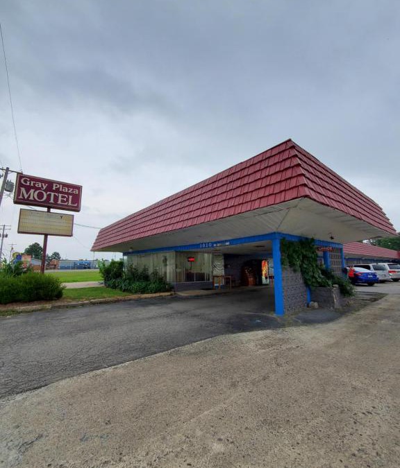 West Frankfort Hotel | Gray Plaza Motel West Frankfort