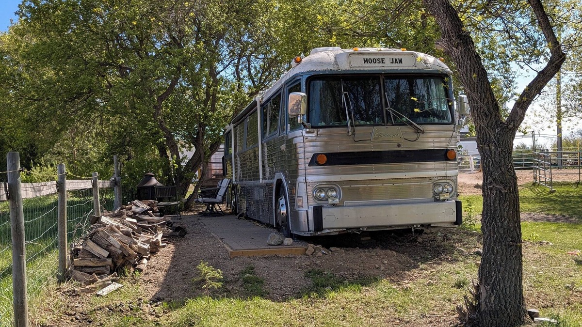 West Central Saskatchewan House | Grayhound RV bus at Vicki's EAL and Photography. Equine assistant learning.