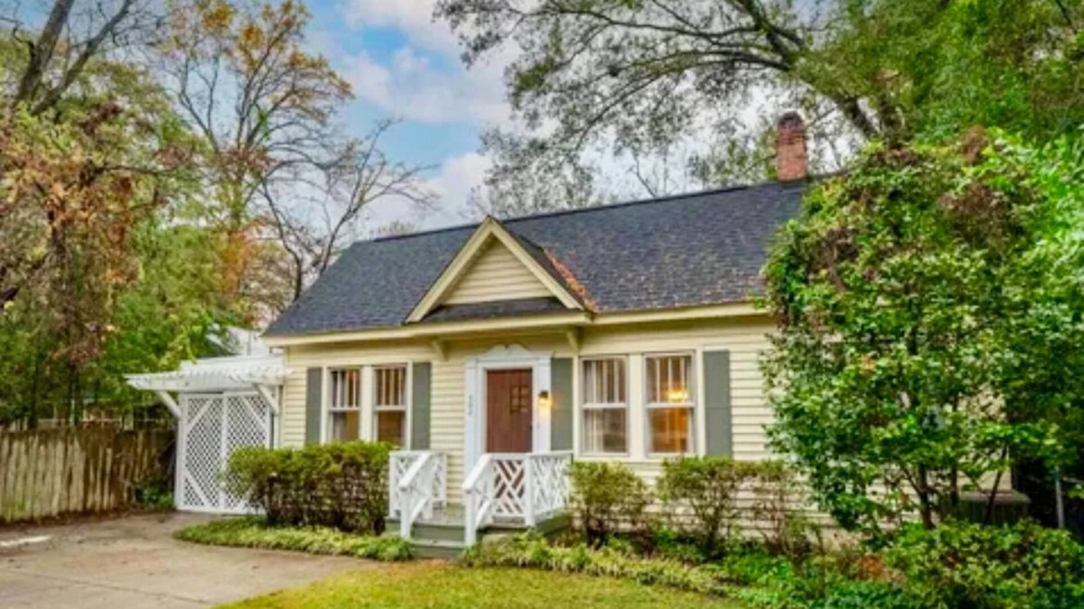 Rosewood House | “Graymont Getaway”