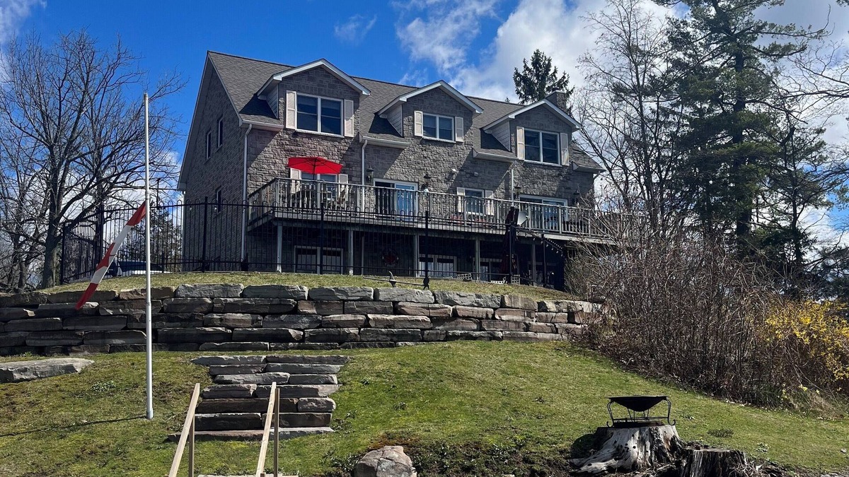 Lansdowne House | Graystone House-Now Renting For Summer 2025!
