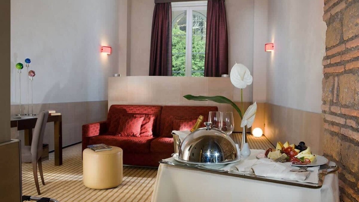 Ripa Apartment | Great 1BR Suite with Palatine Hill View - Rome