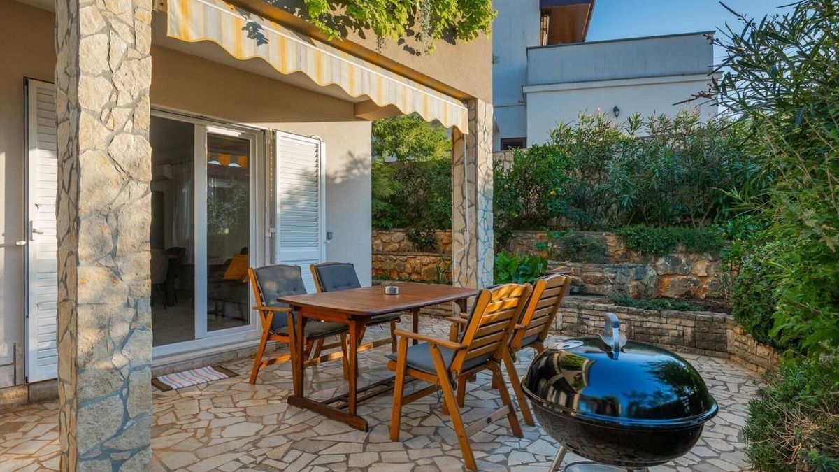 Banjole Apartment | Great apartment 100 meters to beach, pets allowed