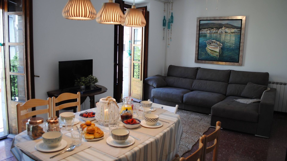 Blanes Apartment | Great Apartment 50m from the Beach in the best Location with Parking