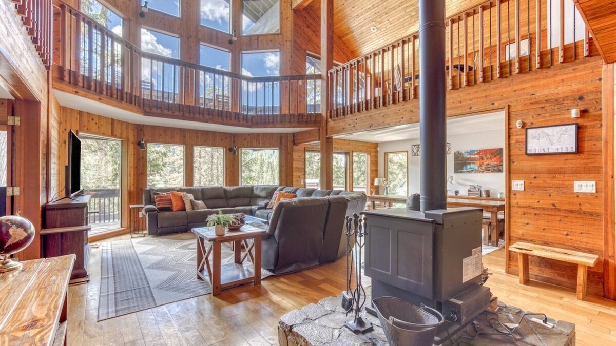 Government Camp Ski Chalet | Great Blue Lodge Private Hot tub & Dry sauna