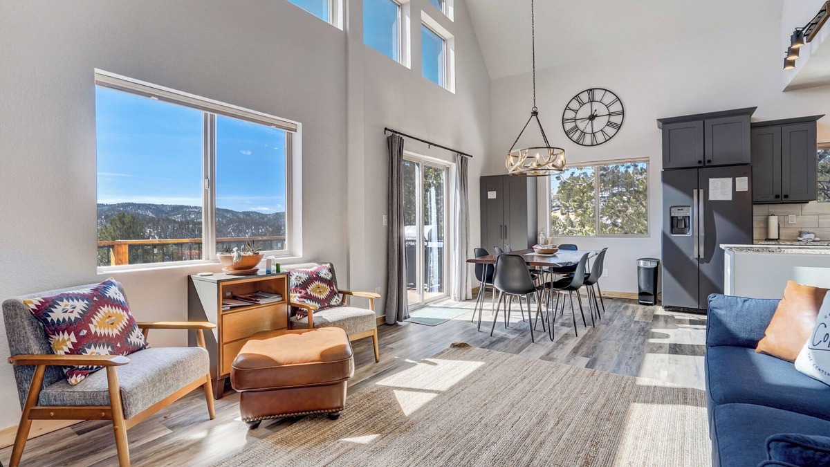 Rainbow Valley Cabin | Great Divide 2.0