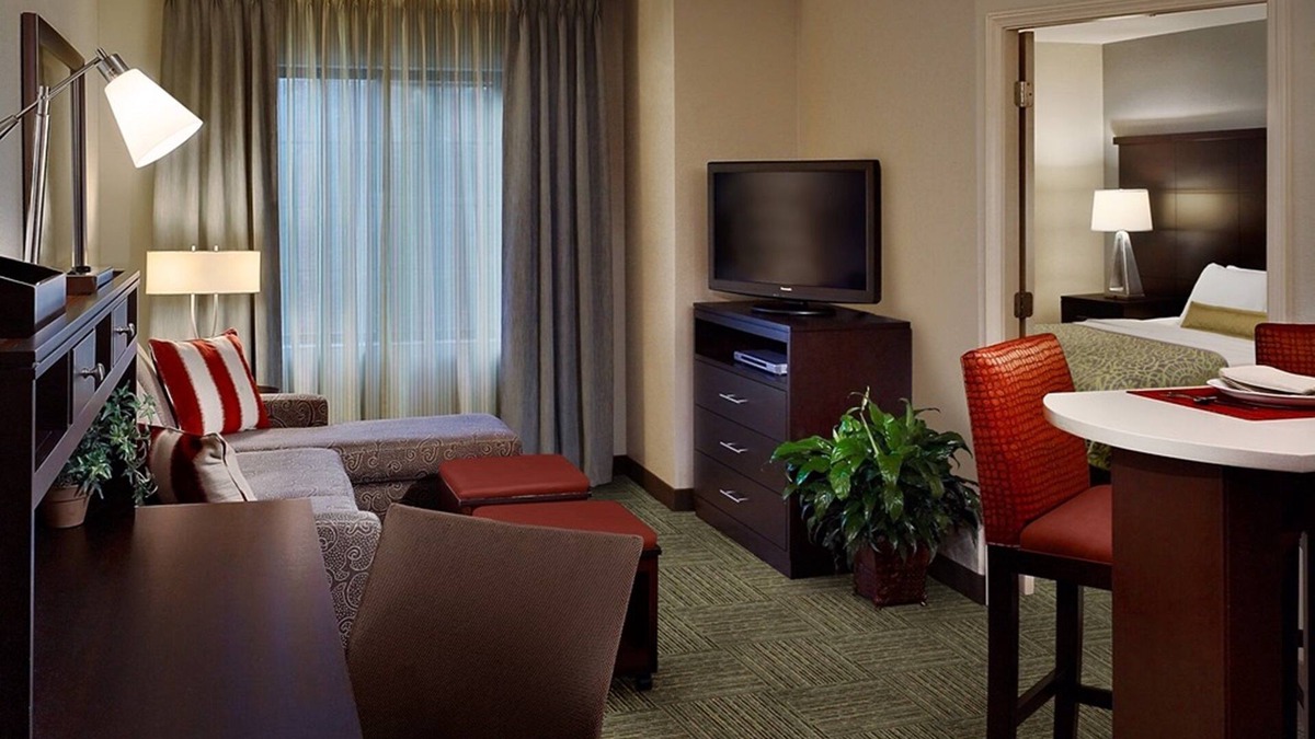 Rossford Condo | Great for Business Travelers! 24h Business Center + Free Breakfast!