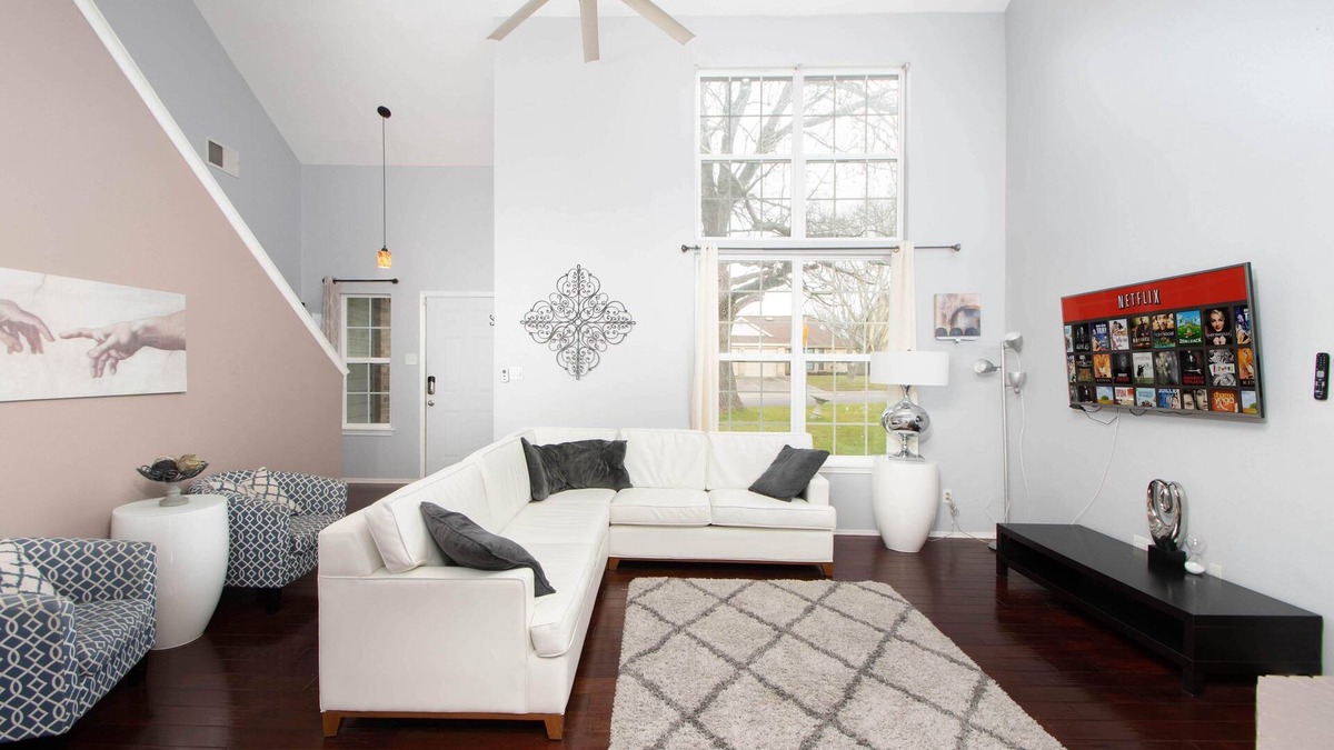 Windy Terrace House | Great for large groups and Family Friendly. Backs to local park great for kids