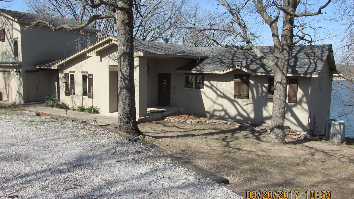 Cleora House | Great Getaway on Grand Lake in Duck Creek