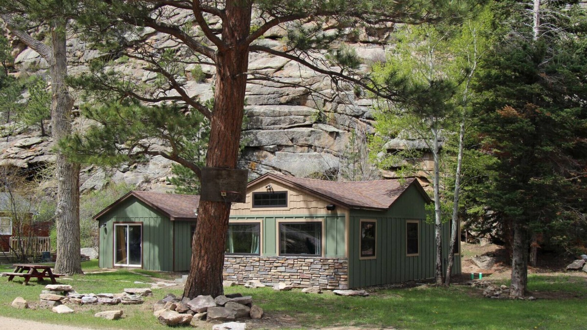 Drake Cabin | Great Getaway on the Big Thompson very near Estes & Rocky Mt. Nat'l Park